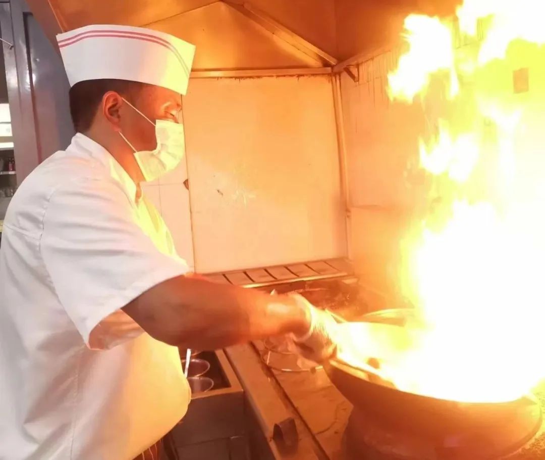 【向下扎根，向上生長】趙寶國：“三尺灶臺”也能“烹”出美味人生